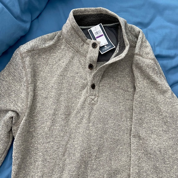 G.H. Bass & Co. Other - NWT Men’s XXL Three Button Dress Fleece Shirt